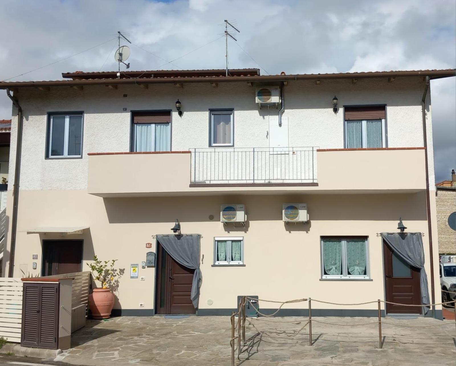 Casa Luce Leilighet Marina di Massa Eksteriør bilde